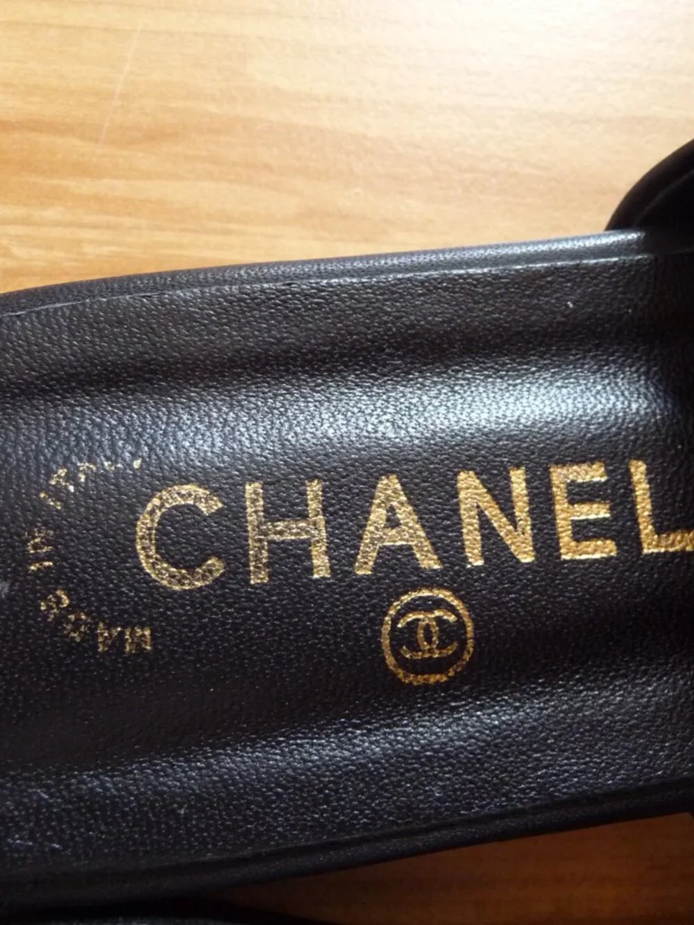 CHANEL CAMELIA BLAK LAMB LEATHER FLAT MULES SZE  EU40 /US 9 EXCELLENT CONDITION